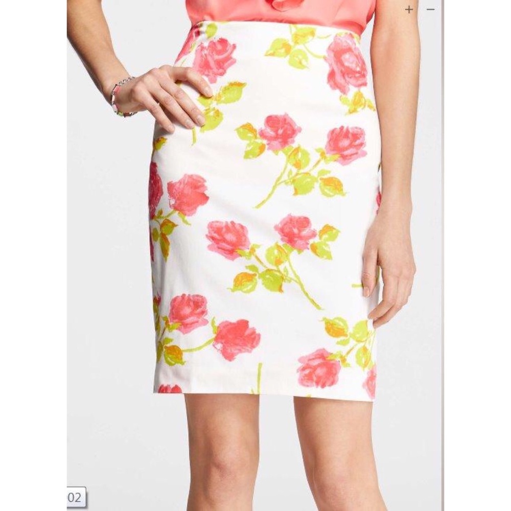Ann Taylor Sz 6 White & Pink Rose Print Pencil Skirt Garden Print Work Casual